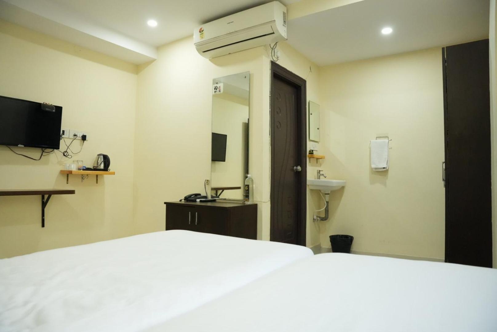 Da Lara Suites Kondapur  Buitenkant foto