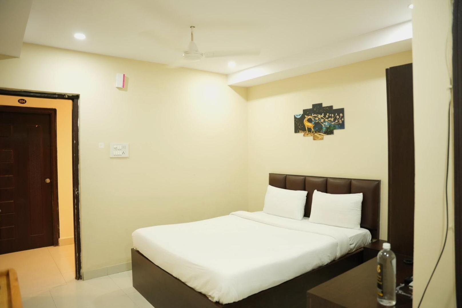 Da Lara Suites Kondapur  Buitenkant foto