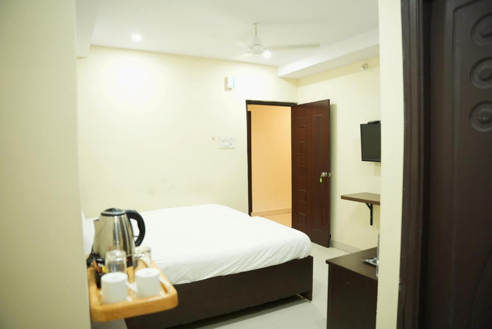 Da Lara Suites Kondapur  Buitenkant foto