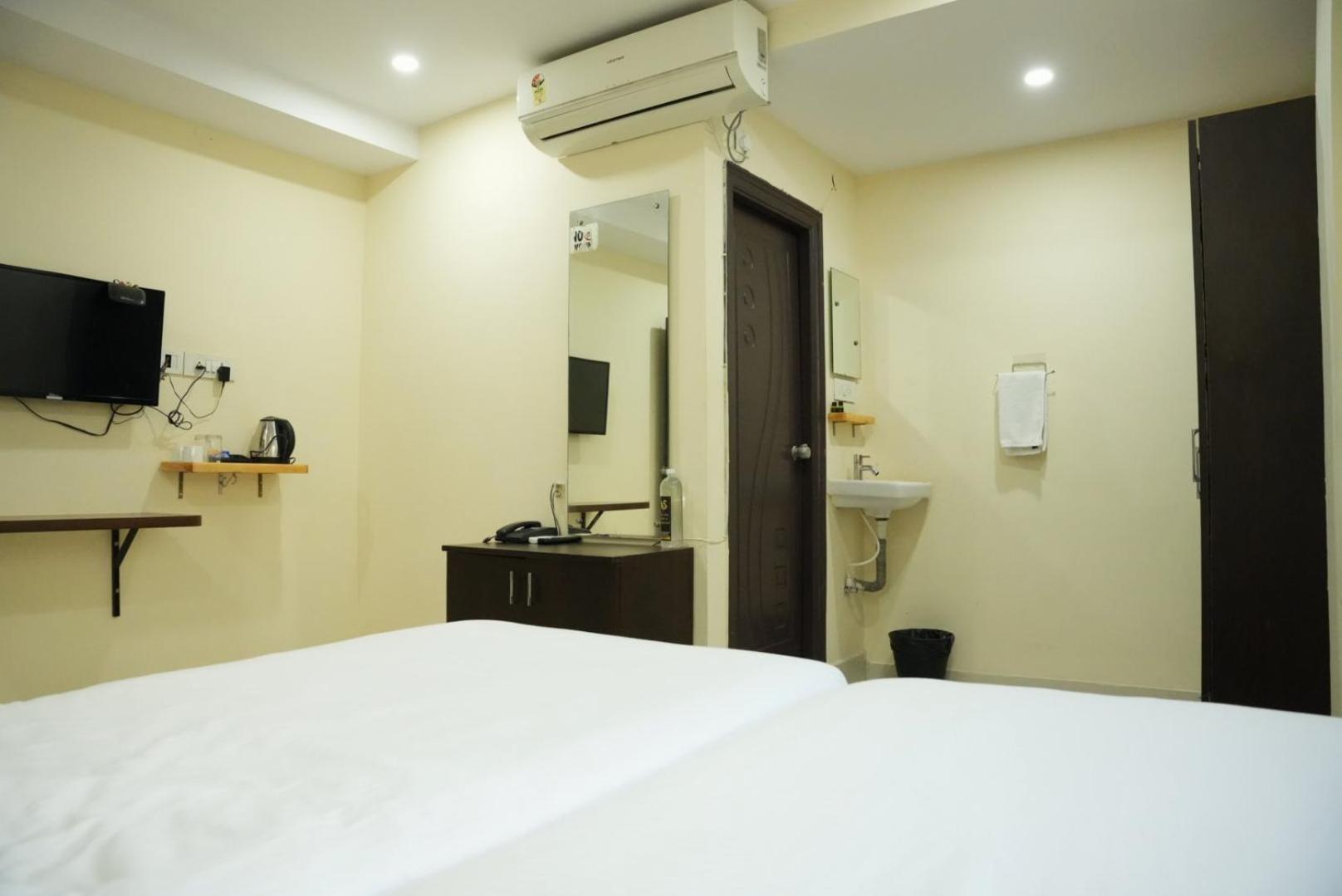 Da Lara Suites Kondapur  Buitenkant foto